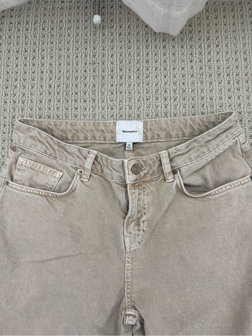 Reformation Charlee Low Rise Straight Leg Jeans Natural - Size 28 - Picture 3 of 4